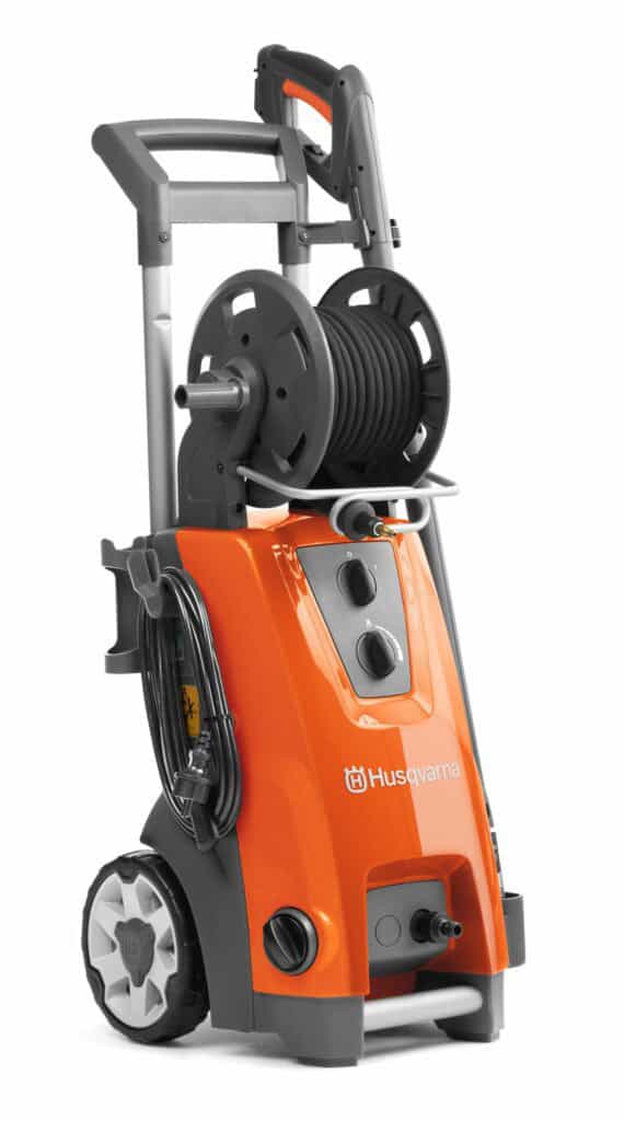 Husqvarna PW 490 hogedrukreiniger krachtig robuust en duurzaam met 190 bar druk 650 l/u wateropbrengst en 15 m staalversterkte slang